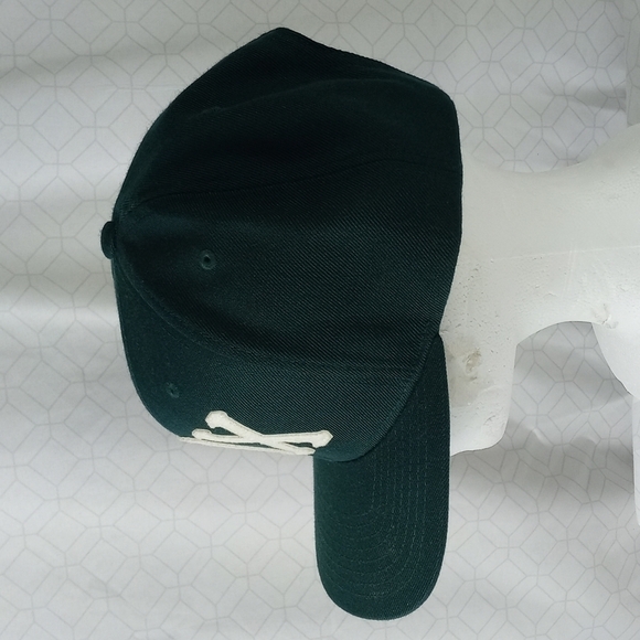 The Classics PDX (Portland Exchange) green snapback with stitched lettering - Picture 3 of 8